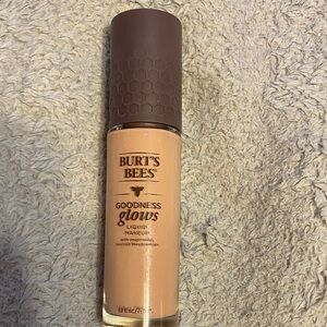 Burt's Bees Goodness Glows Liquid Makeup - Warm Beige